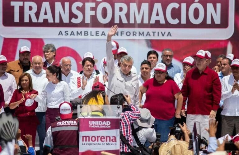 Ricardo Monreal asegura que pese a tener todo en contra seguirá aspirando a la candidatura de Morena para el 2024.