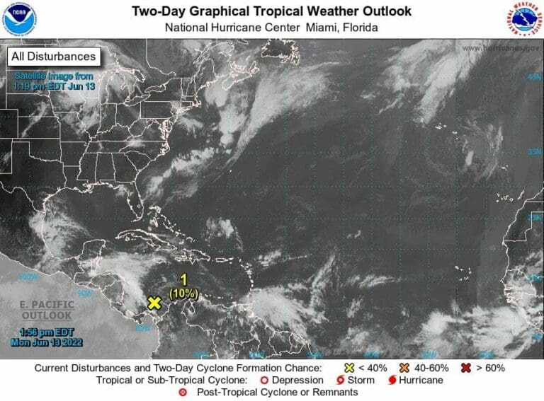 Surge sistema de baja presión a más de mil kilómetros de Chetumal
