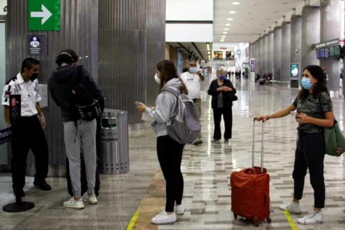 EU ya no pedirá a pasajeros prueba negativa de Covid: AICM