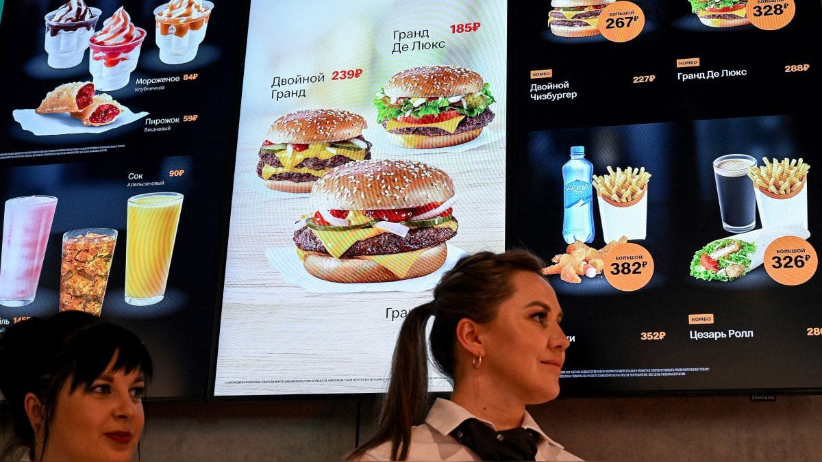Inauguran los primeros "McDonald's rusos" en Moscú