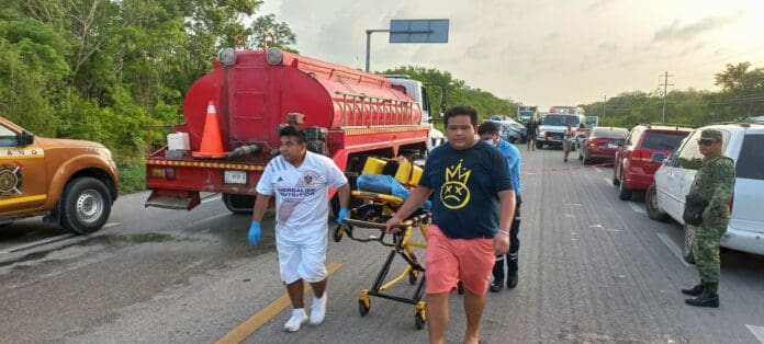 Choca patrulla en carretera de Tulum; hay un policía muerto y siete personas lesionadas￼