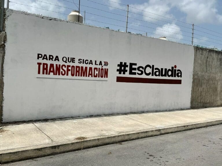 Aparecen en Cancún bardas pintadas en favor de Claudia Sheinbaum