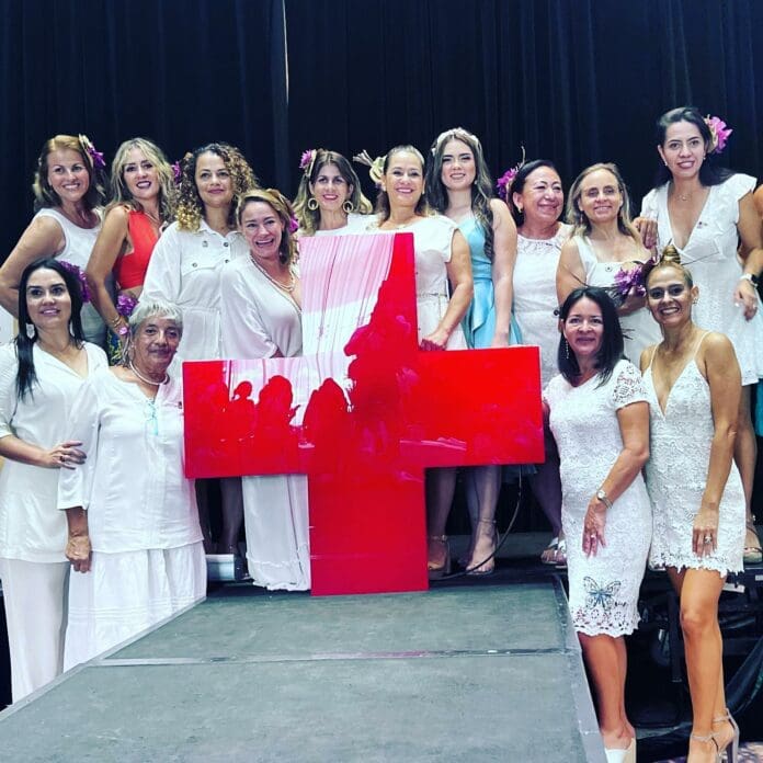 Recaudan fondos para la Cruz Roja con ‘Desayuno de Damas’