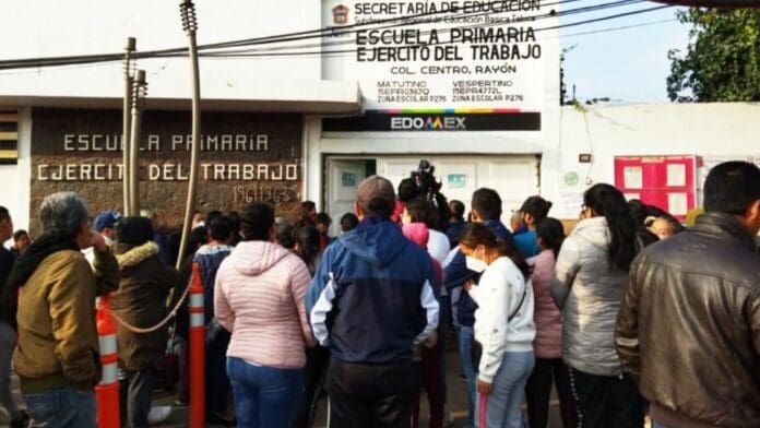 Niños habrían abusado de un compañero en primaria de Edomex