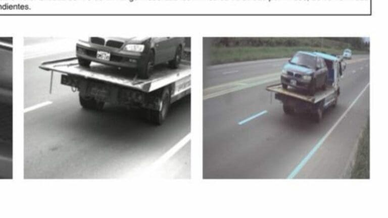 Automóvil es multado por exceso de velocidad cuando iba sobre una grúa