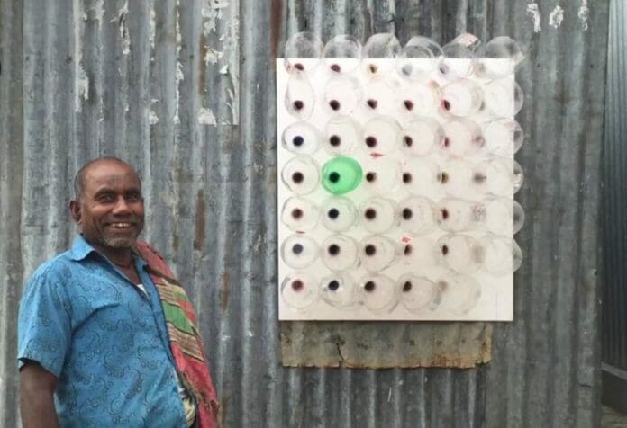 Señor crea un aire acondicionado hecho con botellas que no usa electricidad