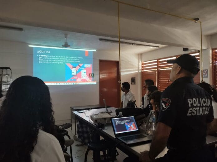 IMPARTEN CURSO-TALLER A ESTUDIANTES DE PUERTO MORELOS PARA PREVENIR EL “CIBERBULLYING” Y EL “SEXTING