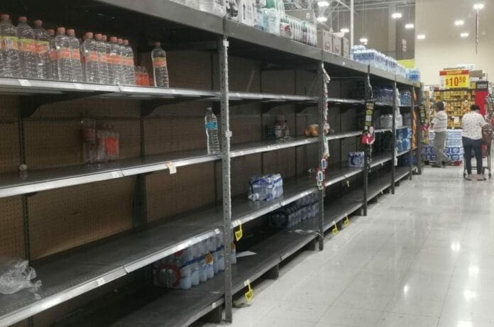 Reportan desabasto de agua embotellada en Monterrey; todas las botellas han escaseado menos las de una marca. Ve cuál. Foto: Redes sociales