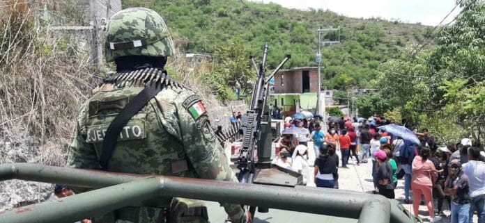 Retienen a militares en localidad de Guerrero; pobladores piden puesto de vigilancia