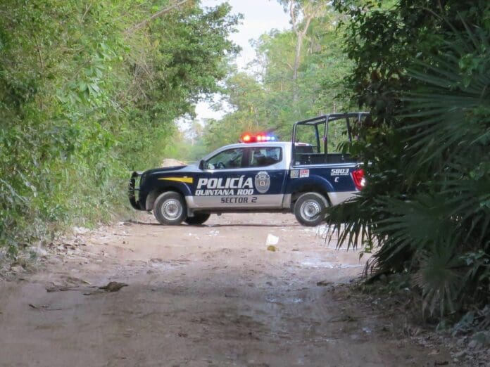 Hallan los cuerpos de dos personas cerca del libramiento Cancún-Mérida