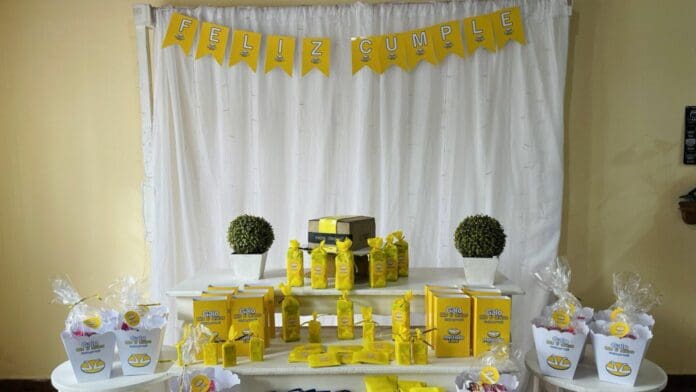 Fotos: Le hacen fiesta a niño con temática de Mercado Libre y se vuelve viral