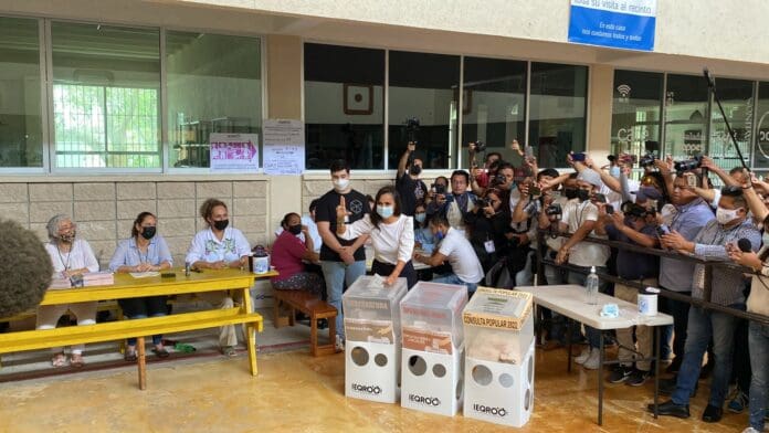 Vota Laura Fernández Piña en Cancún