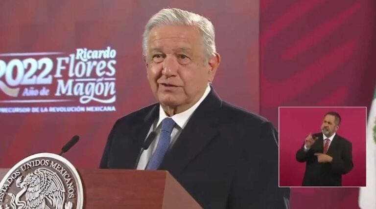 AMLO respondió a acusaciones tanto de Muñoz Ledo como de Labastida. Dijo que todo es mentira y que si tienen pruebas las presenten. Foto: Captura de video