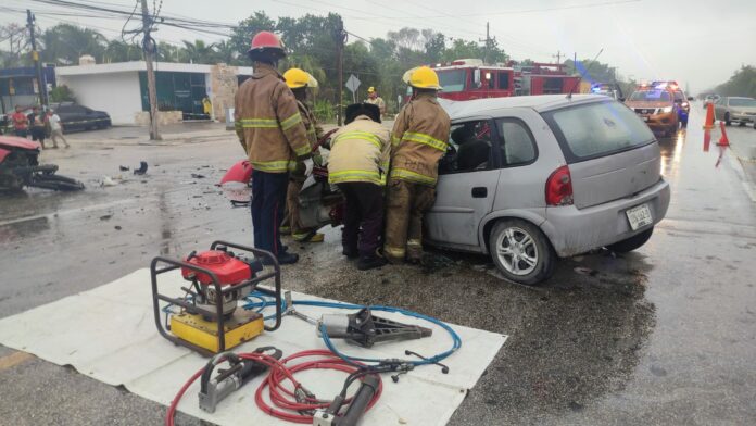 Un aparatoso accidente vehicular ocurrió esta mañana en Tulum