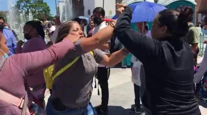 Son tantos los incidentes ocurridos en la elección interna de Morena que no dejan de cicular videos en las redes. Compartimos algunos más.