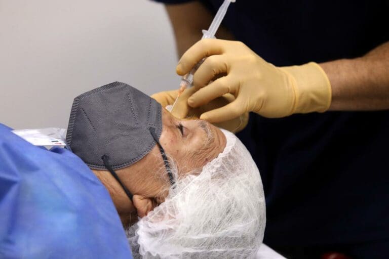 Con éxito fueron operadas 162 personas de cataratas y pterigión