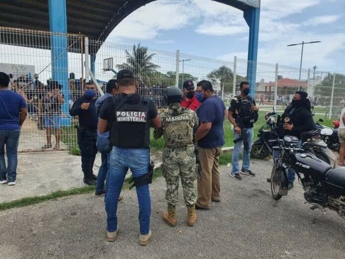 Falsa alerta de bomba moviliza a autoridades a asamblea de Morena en Chetumal