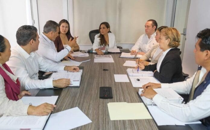 La gobernadora electa Mara Lezama ha dado a conocer al equipo que trabajará con ella en el proceso de entrega-recepción.