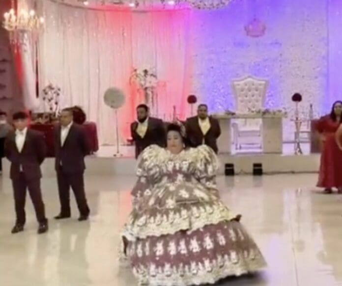 VIDEO: Le celebran sus 