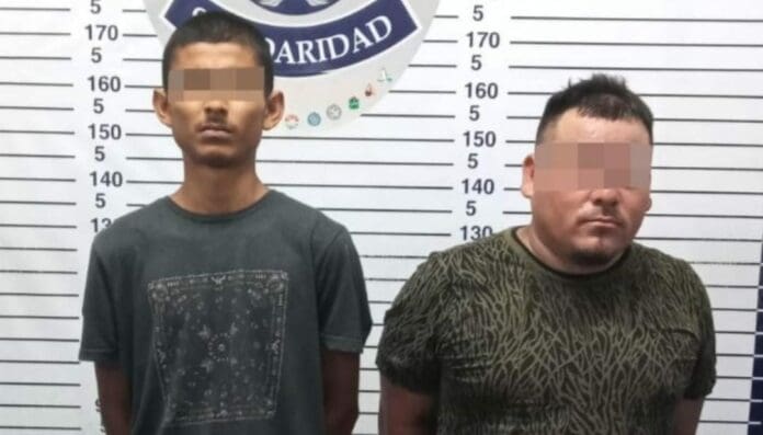 Dos sujetos fueron detenidos por la Policía de Playa del Carmen luego de haber extorsionado a un comerciante, quien los denunció.
