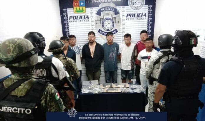 Tras el incidente en la Quinta Avenida, la Policía de Solidaridad logró la captura de siete sujetos que poseían armas y narcóticos.