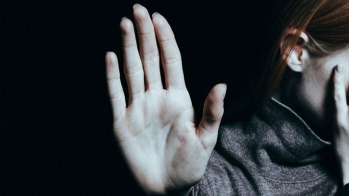 Laura Flores mamá cuidadora que ha sido víctima de tentativa de feminicidio por un vecino