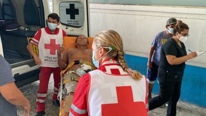 Machetean a un hombre en Cancún