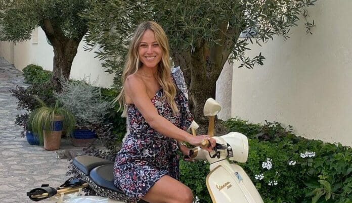 Vanessa Huppenkothen, conductora de televisión causó polémica en internet luego de subir una foto de una persona con discapacidad.