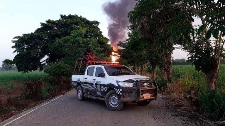 Se registró una explosión en un ducto de Pemex en el estado de Veracruz; todo se debió a una fugas de gas; al parecer hay heridos