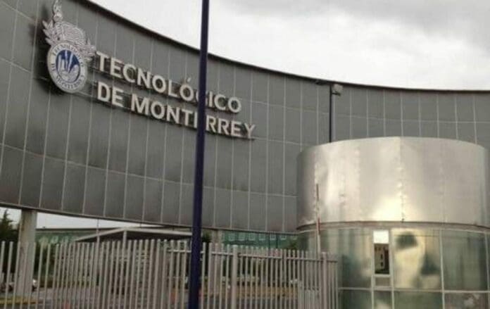 Una alumna del Tec de Monterrey denunció que luego que su madre muriera, la escuela no le ayuda para poder seguir estudiando