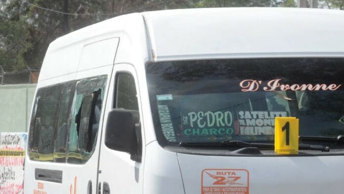 “Justiciero” le quita la vida a dos asaltantes de combis y se entrega a las autoridades