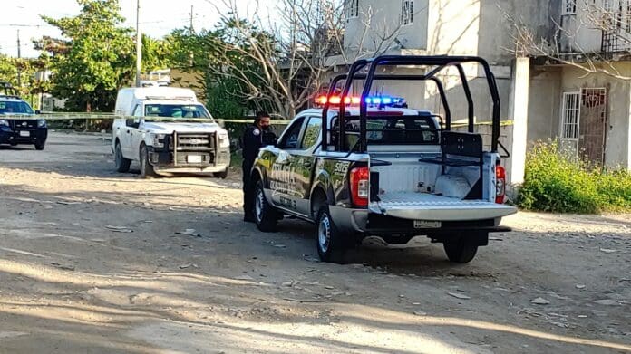 Una mujer fue ejecutada por unos sujetos esta tarde en Puerto Morelos, cuando se despedía de su familia tras acudir a un convivio.