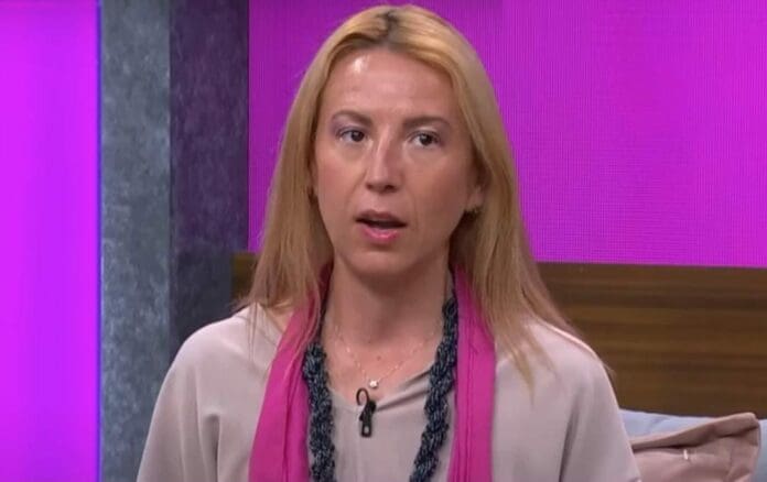 Mafe Walker sigue causando revuelo; esta vez es por lo que está cobrando por sus mensajes personalizados. ¿Ya los viste?