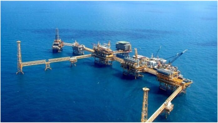 Otro asalto a Pemex: Roban 2 mdp en equipo en 5 plataformas de Campeche