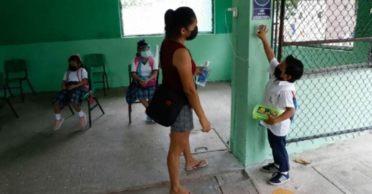 Una niña de solo 13 años falleció luego que intentara quitarse la vida hace días; la pequeña era víctima de bullying. Terrible.