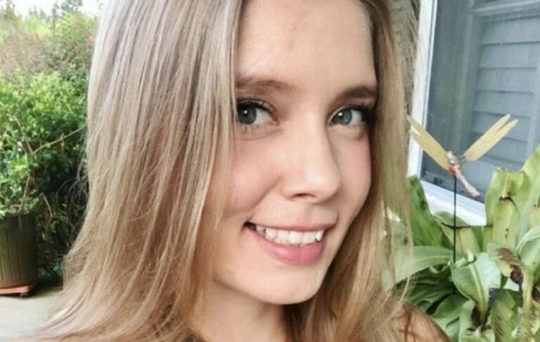 Un presunto quiropráctico le rompió cuatro arterias a una joven de 28 años; debido a ello esta chica ahora sufre de parálisis. Terrible. Foto: El Heraldo de México.