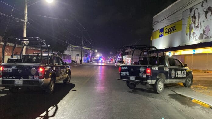 Balacera entre maleantes y policías en el Crucero de Cancún