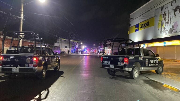 Balacera entre maleantes y policías en el Crucero de Cancún