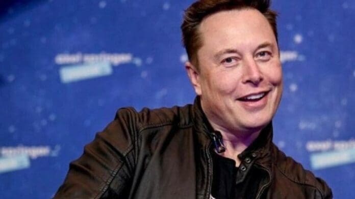 Musk responde a Twitter con mensaje sarcástico y señala que llevará los 