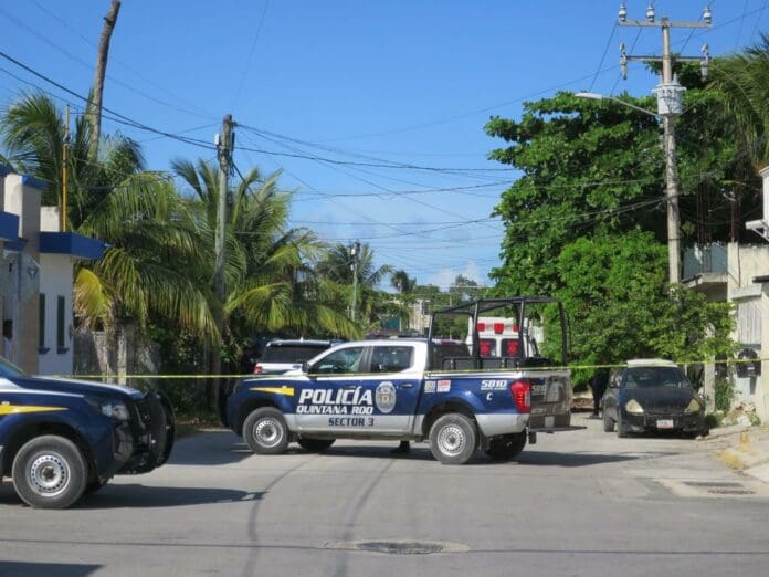 Asesinan a mujer a balazos en Cancún