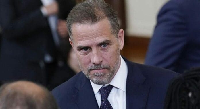 Hunter Biden, el hijo del actual mandatario estadounidense fue grabado cuando al parecer está pesando y comprando estupefacientes.