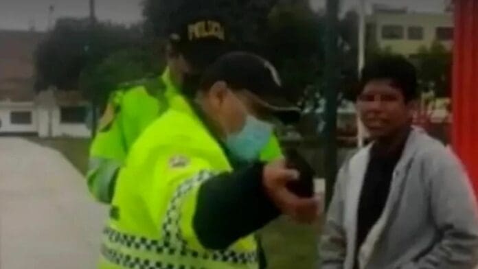 Un delincuente suplica entre lágrimas que no lo arresten