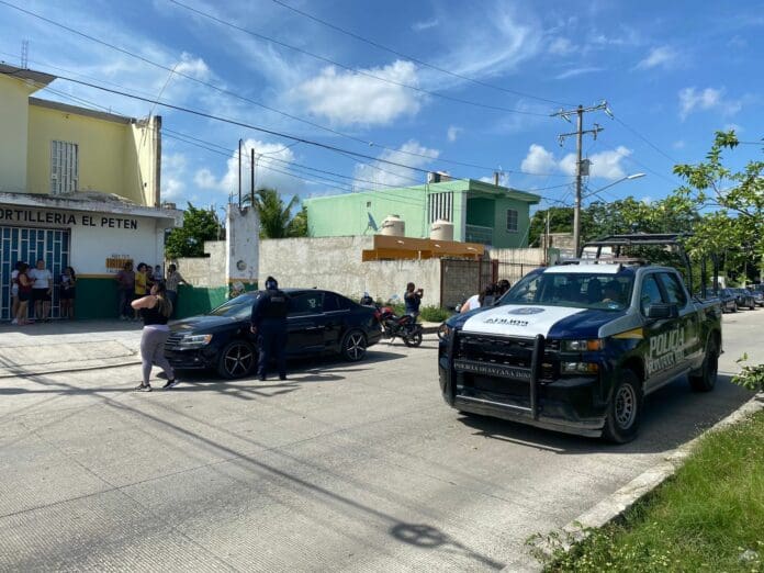 Ejecutan a hombre en las inmediaciones del fraccionamiento El Petén de Cancún