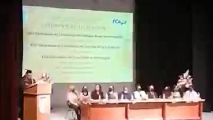 Acusan a estudiante de la UABC por su discurso de graduación y piden sanciones