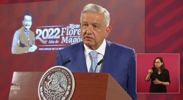 De nueva cuenta y tras la aparición de un libro, AMLO manifestó públicamente su respaldo hacia el fiscal general de la república.