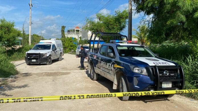 Encuentran a un hombre ejecutado y maniatado en la Región 253 de Cancún