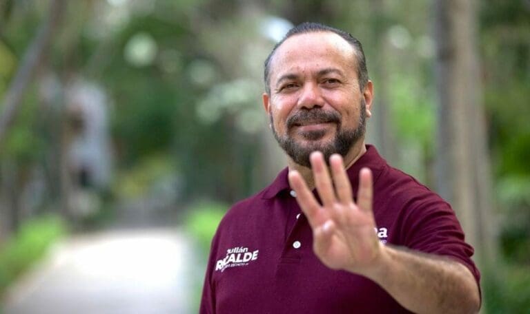 Julián Ricalde confirmó que seguirá siendo parte de la 4T, pero que no se va a unir a ninguna bancada. Será legislador sin partido.