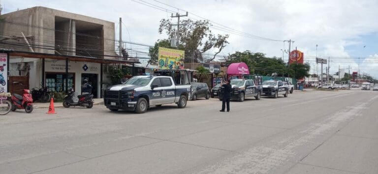 Asaltan a empresa de bienes raíces en el centro de Tulum