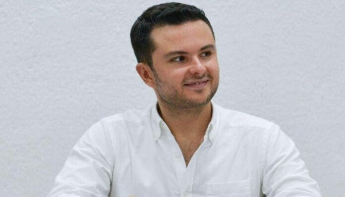 Pablo Bustamante Beltrán no descartó integrarse a la próxima administración estatal, siempre y cuando se le invite a colaborar.