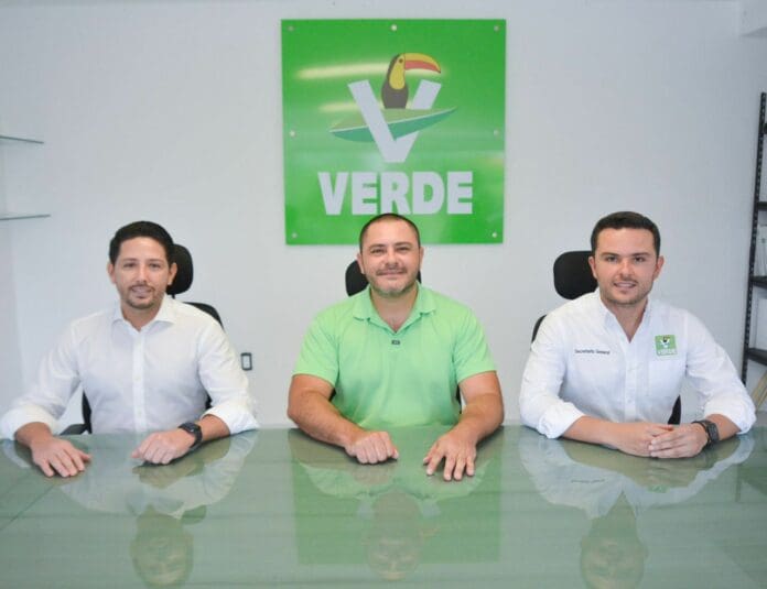 El PVEM Quintana Roo oficializa la adhesión del Diputado Electo, Issac Janix a la Bancada Verde